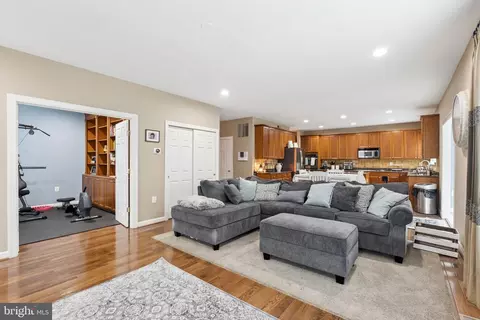 Entry Way - 108 Roseville Ct, Boyce, VA 22620 photo 9 of 25