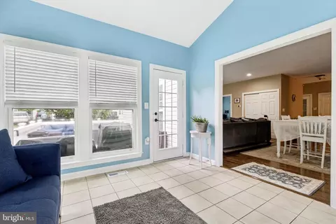 Entry Way - 108 Roseville Ct, Boyce, VA 22620 photo 12 of 25