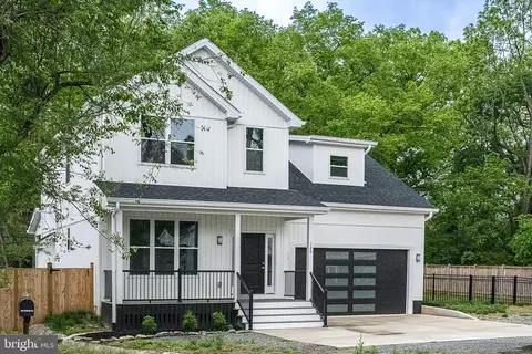 120 E Main St, Boyce, VA 22620