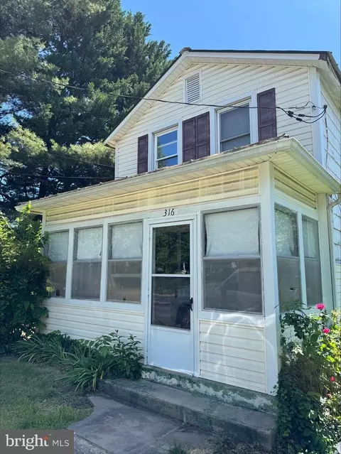 316 S Church St, Berryville, VA 22611