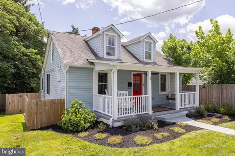 6 Page St, Berryville, VA 22611