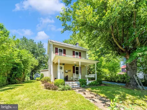 125 Virginia Ave, Berryville, VA 22611