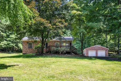 119 Lakeview Ln, Boyce, VA 22620