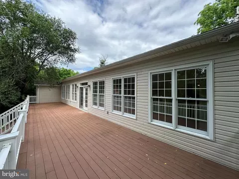 2 Whiting Ave, Boyce, VA 22620 photo 5