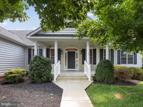 300 Early Dr, Berryville, VA 22611