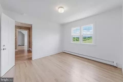 Bedroom - 367 Kennel Rd, Boyce, VA 22620 photo 5 of 10