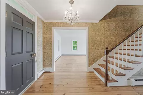 Entry Way - 367 Kennel Rd, Boyce, VA 22620 photo 3 of 8