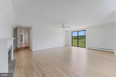Living - 367 Kennel Rd, Boyce, VA 22620 photo 8 of 9