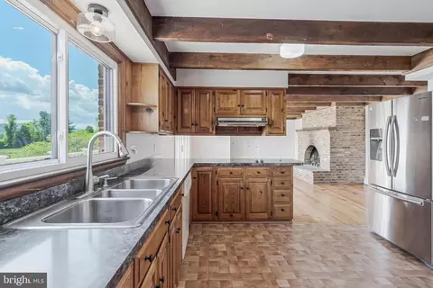 Kitchen - 367 Kennel Rd, Boyce, VA 22620 photo 2 of 4