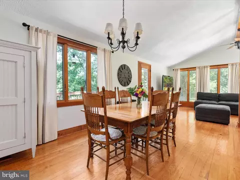Dining - 4327 Ebenezer Rd, Bluemont, VA 20135 photo 1 of 2
