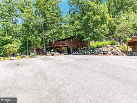 Exterior - 4327 Ebenezer Rd, Bluemont, VA 20135 photo 23 of 24