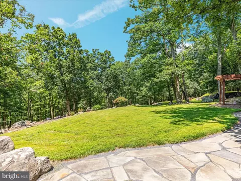 Exterior - 4327 Ebenezer Rd, Bluemont, VA 20135 photo 18 of 24