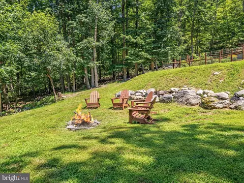 Exterior - 4327 Ebenezer Rd, Bluemont, VA 20135 photo 14 of 24