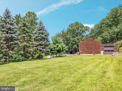 Exterior - 4327 Ebenezer Rd, Bluemont, VA 20135 photo 6 of 24