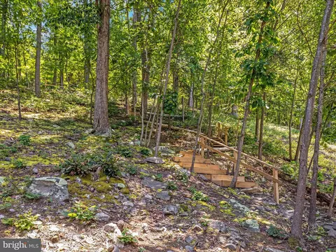 Exterior - 4327 Ebenezer Rd, Bluemont, VA 20135 photo 10 of 24