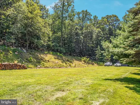 Exterior - 4327 Ebenezer Rd, Bluemont, VA 20135 photo 12 of 24