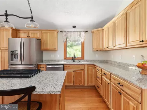 Kitchen - 4327 Ebenezer Rd, Bluemont, VA 20135 photo 3 of 3