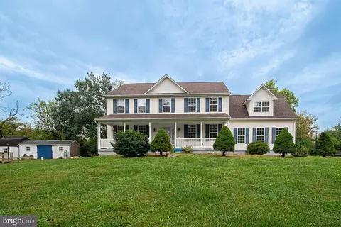 135 Old Waterloo Rd, Boyce, VA 22620