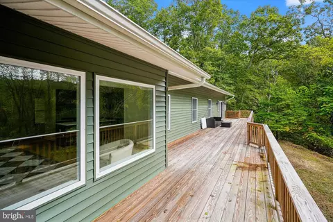 Exterior - 884 Old Ferry Ln, Bluemont, VA 20135 photo 7 of 21