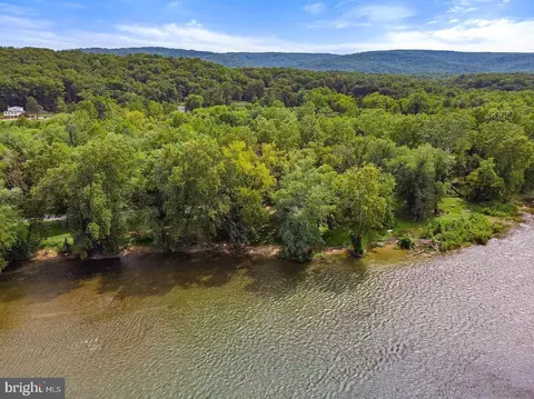 View/Area - 884 Old Ferry Ln, Bluemont, VA 20135 photo 4 of 8