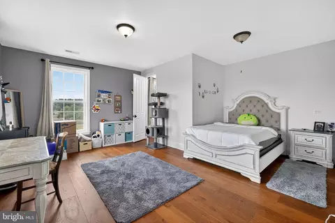 Bedroom - 620 Tilthammer Mill Rd, Boyce, VA 22620 photo 5 of 6