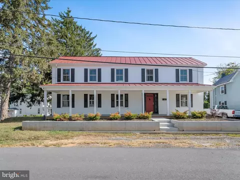 112 Treadwell St, Berryville, VA 22611