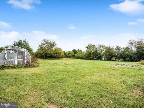 32 Double Tollgate Rd, White Post, VA 22663 photo 3