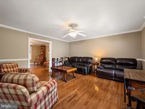 Living - 3187 Bishop Meade Rd, Boyce, VA 22620 photo 4 of 7