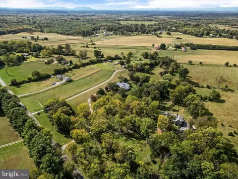 View/Area - 3187 Bishop Meade Rd, Boyce, VA 22620 photo 6 of 12