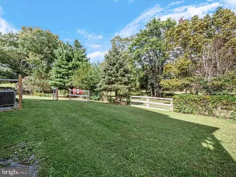 Exterior - 3187 Bishop Meade Rd, Boyce, VA 22620 photo 13 of 14