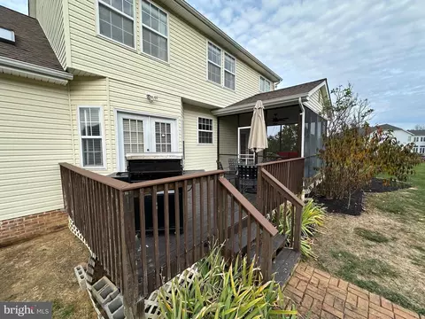Exterior - 201 Vista Ln, White Post, VA 22663 photo 9 of 13