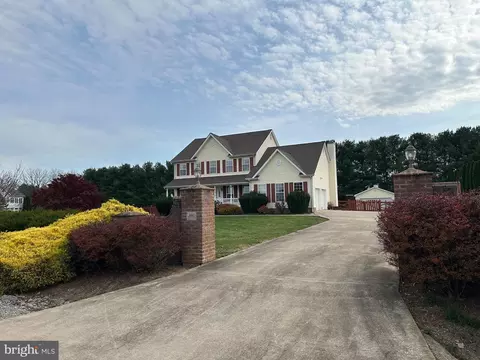 Exterior - 201 Vista Ln, White Post, VA 22663 photo 2 of 13