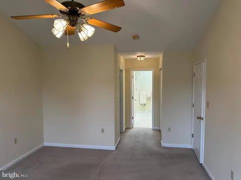 Entry Way - 201 Vista Ln, White Post, VA 22663 photo 4 of 5