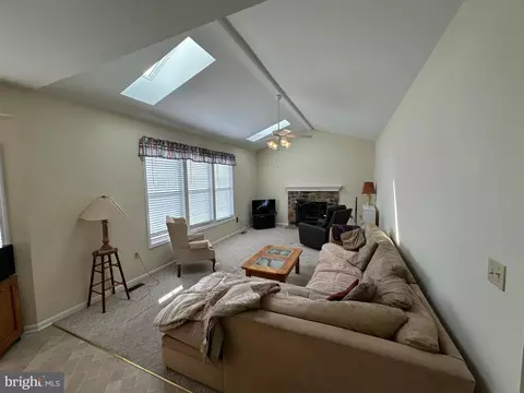 Living - 201 Vista Ln, White Post, VA 22663 photo 3 of 4