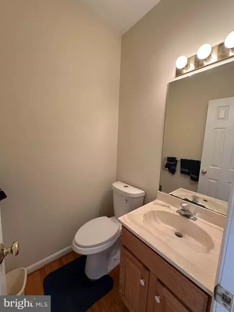 Bath - 201 Vista Ln, White Post, VA 22663 photo 1 of 5
