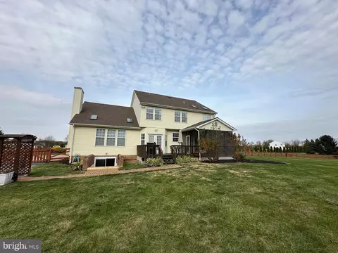 Exterior - 201 Vista Ln, White Post, VA 22663 photo 8 of 13