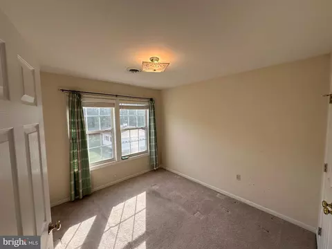 Bedroom - 201 Vista Ln, White Post, VA 22663 photo 2 of 3