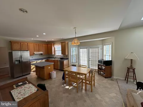 Kitchen - 201 Vista Ln, White Post, VA 22663 photo 1 of 6