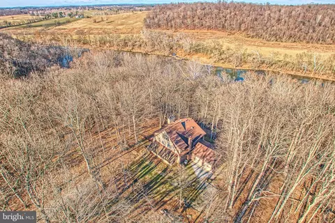 222 Barred Owl Ln, Boyce, VA 22620