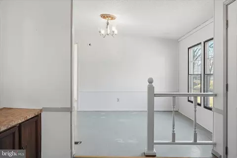 Entry Way - 2 Old Chapel Ave, Boyce, VA 22620 photo 2 of 3
