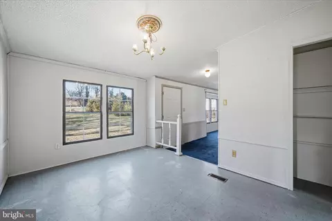 Living - 2 Old Chapel Ave, Boyce, VA 22620 photo 6 of 6