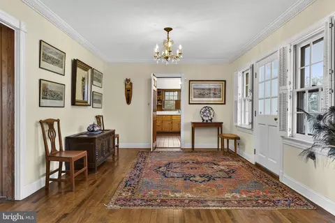Entry Way - 374 Clay Hill Rd, Boyce, VA 22620 photo 2 of 6