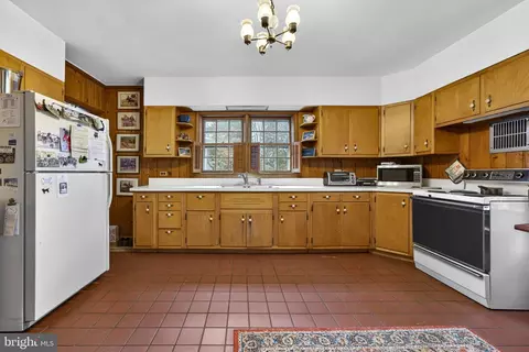 Kitchen - 374 Clay Hill Rd, Boyce, VA 22620 photo 1 of 4