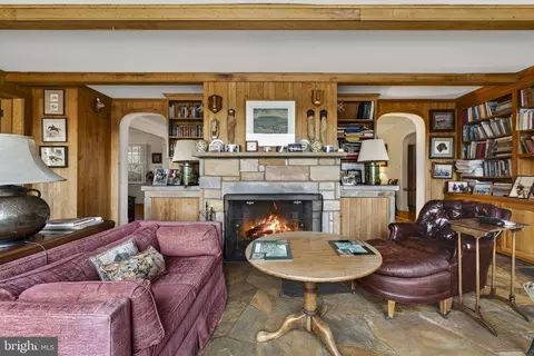 Living - 374 Clay Hill Rd, Boyce, VA 22620 photo 3 of 12