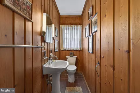 Bath - 374 Clay Hill Rd, Boyce, VA 22620 photo 1 of 1