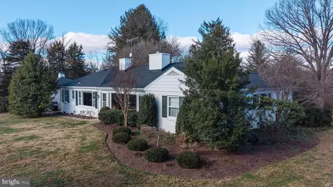 Exterior - 374 Clay Hill Rd, Boyce, VA 22620 photo 2 of 15