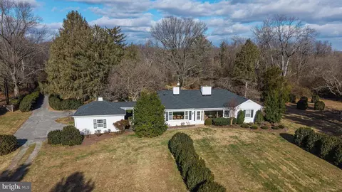 Exterior - 374 Clay Hill Rd, Boyce, VA 22620 photo 4 of 15