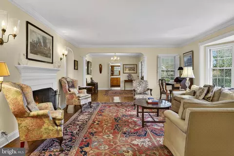 Living - 374 Clay Hill Rd, Boyce, VA 22620 photo 11 of 12