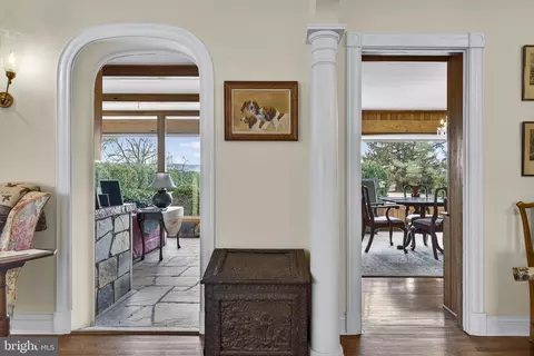 Entry Way - 374 Clay Hill Rd, Boyce, VA 22620 photo 1 of 6