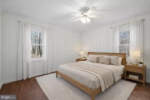 Bedroom - 558 Hemlock Ln, Bluemont, VA 20135 photo 2 of 2